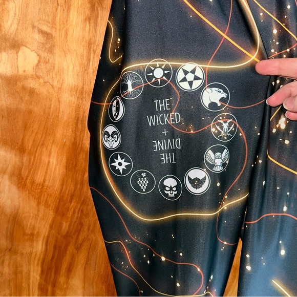 Bombsheller Wicked & The Divine “Norns” WicDiv Leggings - Picture 3 of 5